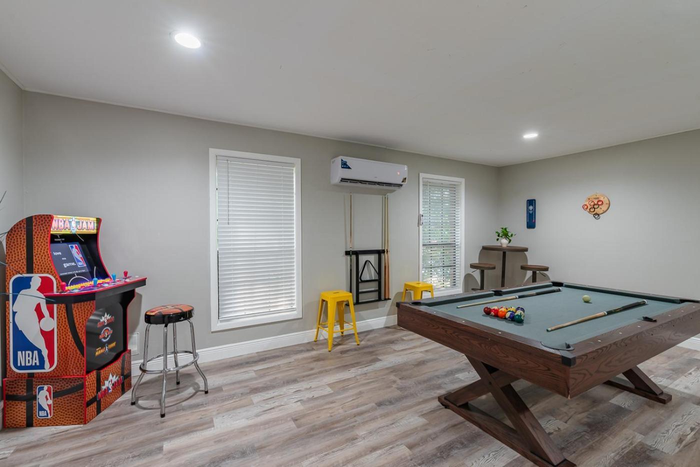 Fun 'N Sun Heated Pool & Gameroom By Fiesta Texas San Antonio Bagian luar foto