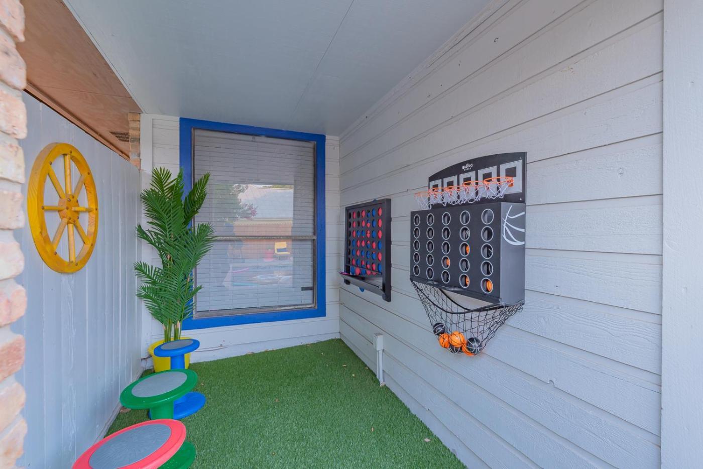 Fun 'N Sun Heated Pool & Gameroom By Fiesta Texas San Antonio Bagian luar foto